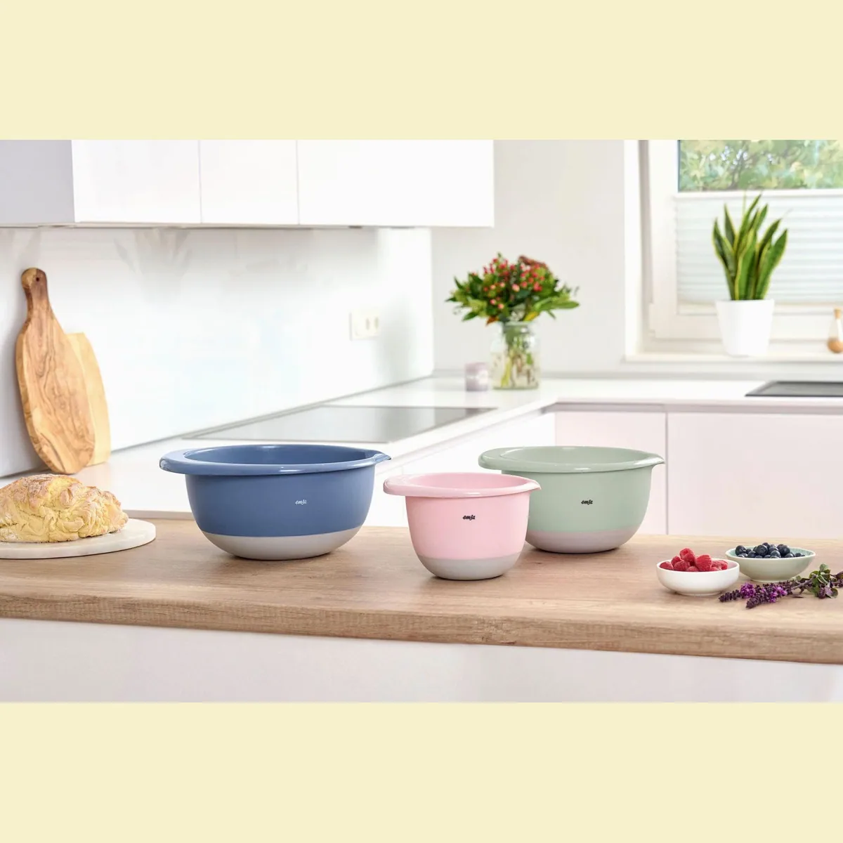 Emsa Rührschüssel K324S3 Prep&Bake, 3-teiliges Set, rutschfester Boden, Ausgießlippe, 1,4/2,8/4,7 L