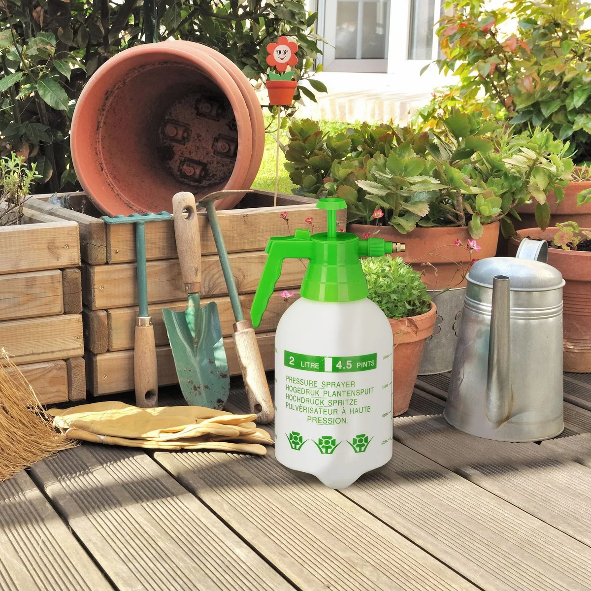 Relaxdays Drucksprühgerät 2 Liter, verstellbare Messingdüse, feststellbarer Drücker 2